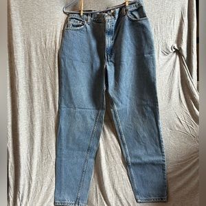 Women’s Levi 550 Relaxed Fit Jeans